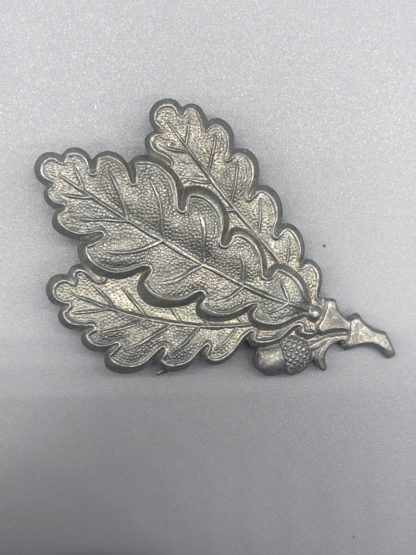 Jäger Oak Leaf Cap insignia
