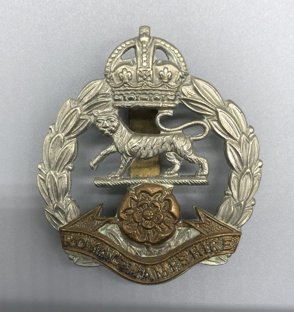 Royal Hampshire Regiment Cap Badge I WW2 British Militaria Collectables
