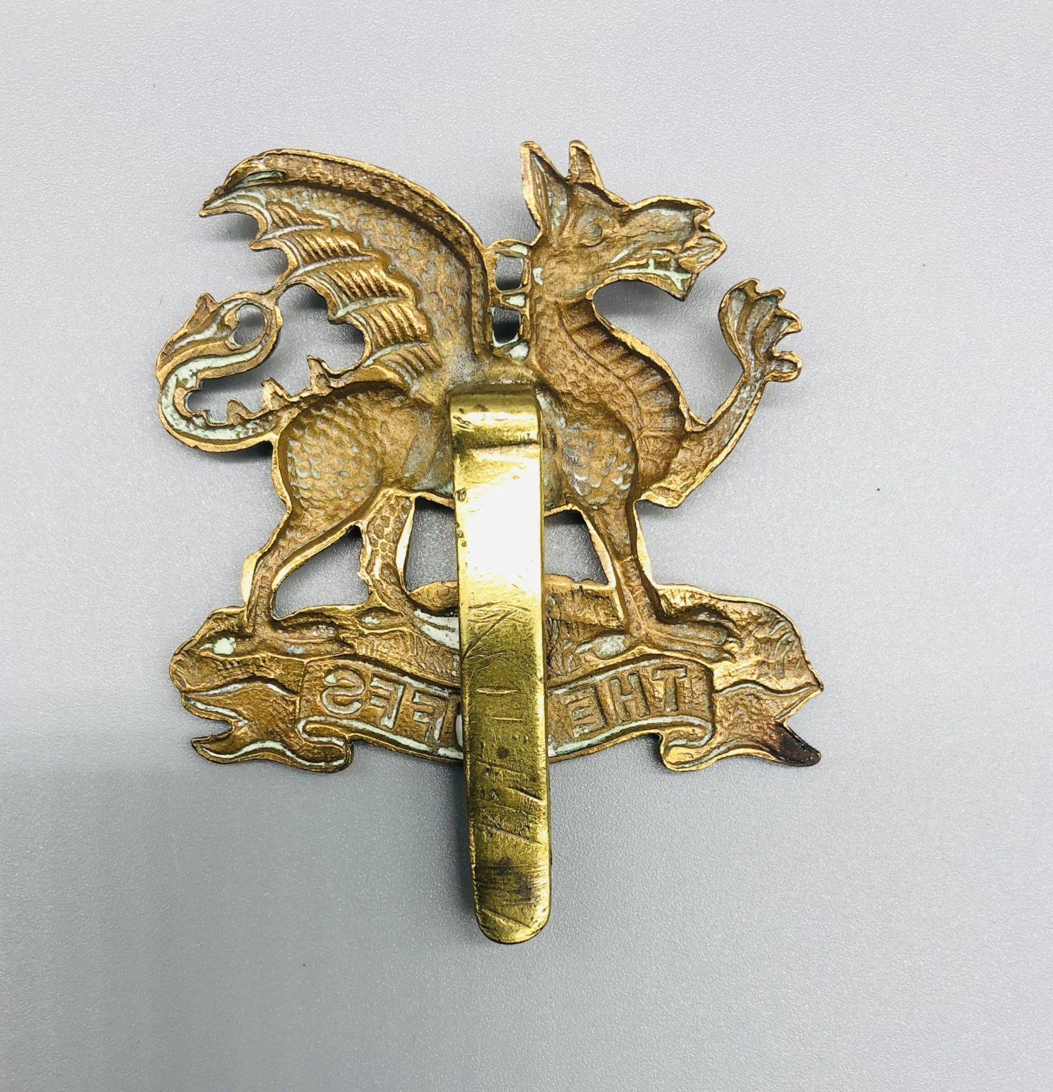 Royal East Kent (The Buffs) Regiment Cap Badge I WW2 British Militaria