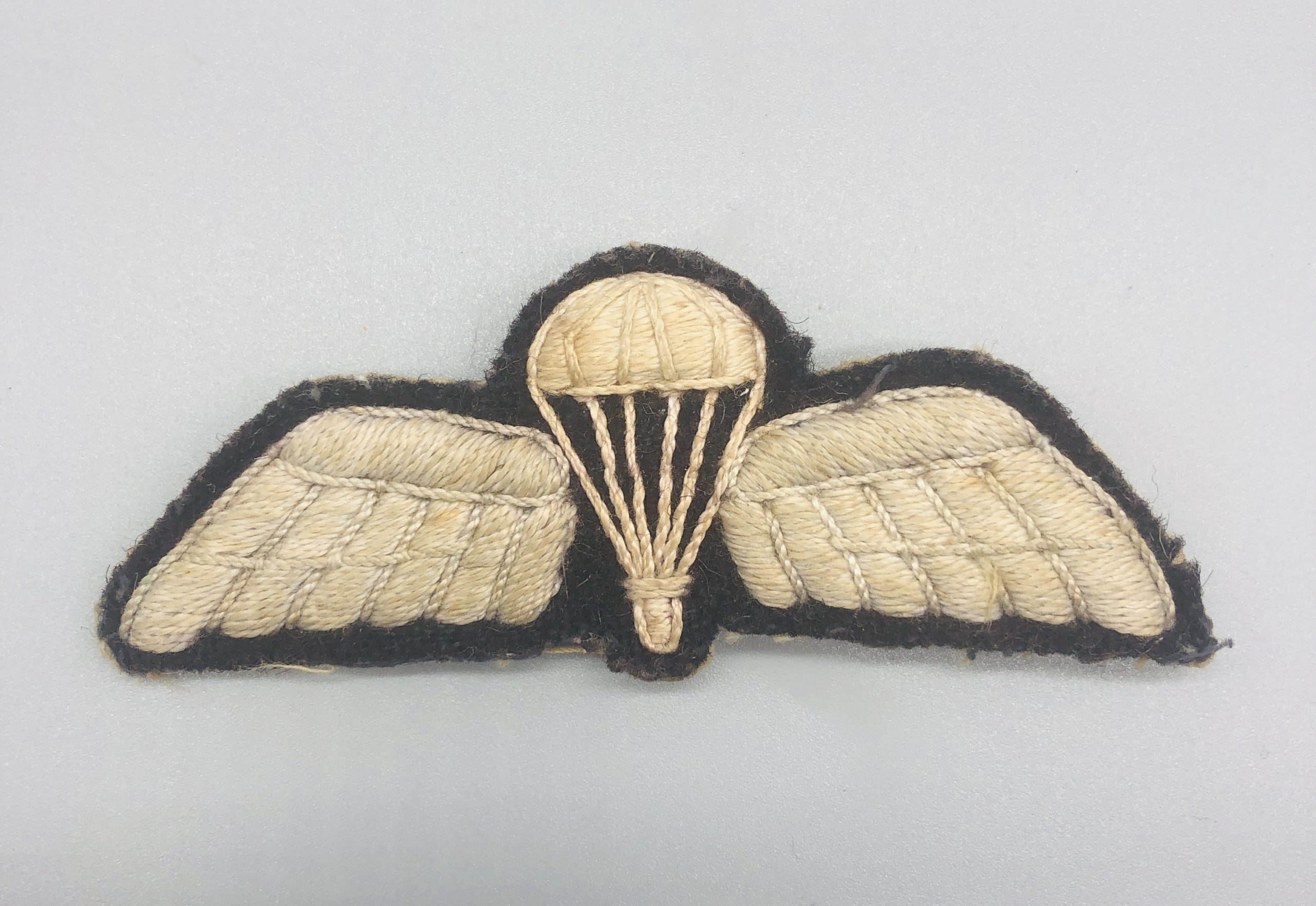 b0351 WW 2 US Army Airborne Paratrooper Jump Wings Khaki Twill PIR R3C