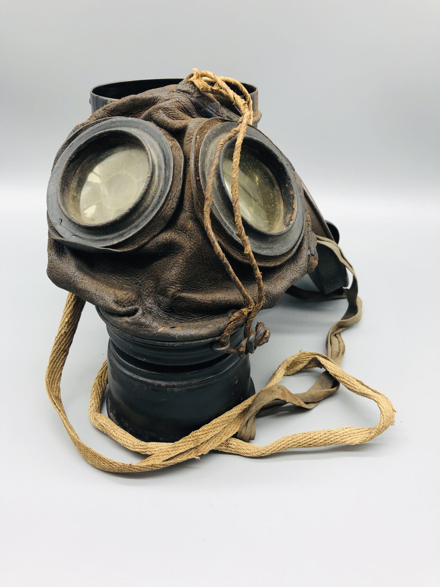 ww1 gas mask photos