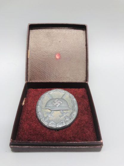 Wound Badge Silver with presentation case