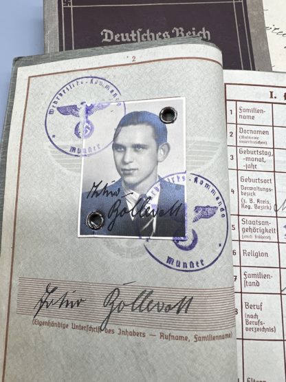 Arbeitsbuch document, with photo
