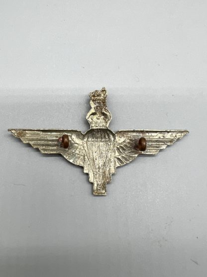 Parachute Regiment WW2 Cap Badge, Reverse with lugs