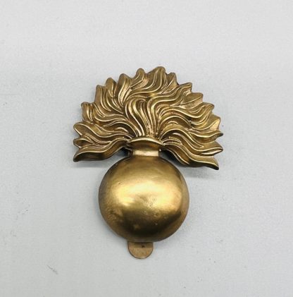 Grenadier Guards Brass Cap Badge, WW1 with slider