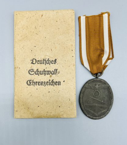 West Wall Medal With Presentation Packet