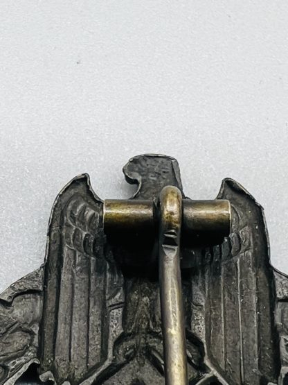 Infantry Assault Badge Bronze , reverse hinge