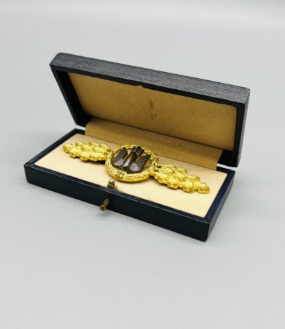 Bomber Clasp Gold, with presentation box