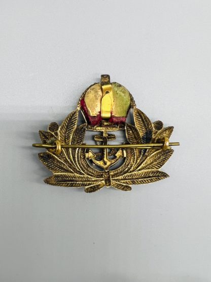 WW2 Royal Navy Officers Cap Badge, reverse image