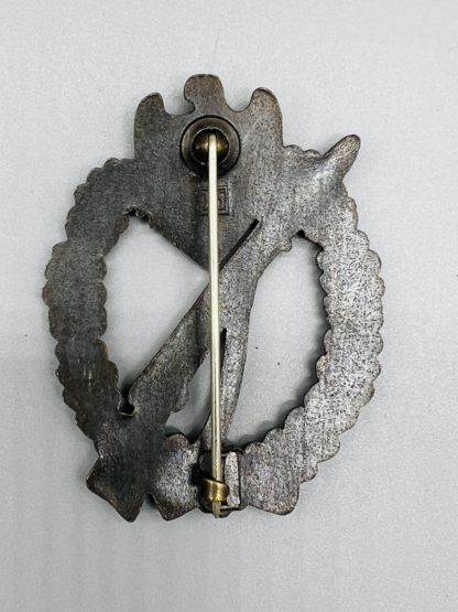 Infantry Assault Badge Bronze, reverse image with ball hinge