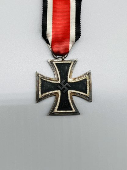 Iron Cross 1939 EK2, magnetic iron core, long original ribbon