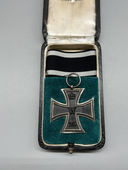Iron Cross 1914 EK2 with presentation case