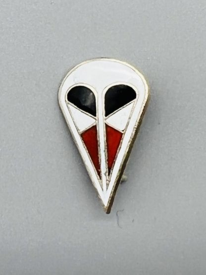 Fallschirmjäger Division metal Cap Badge
