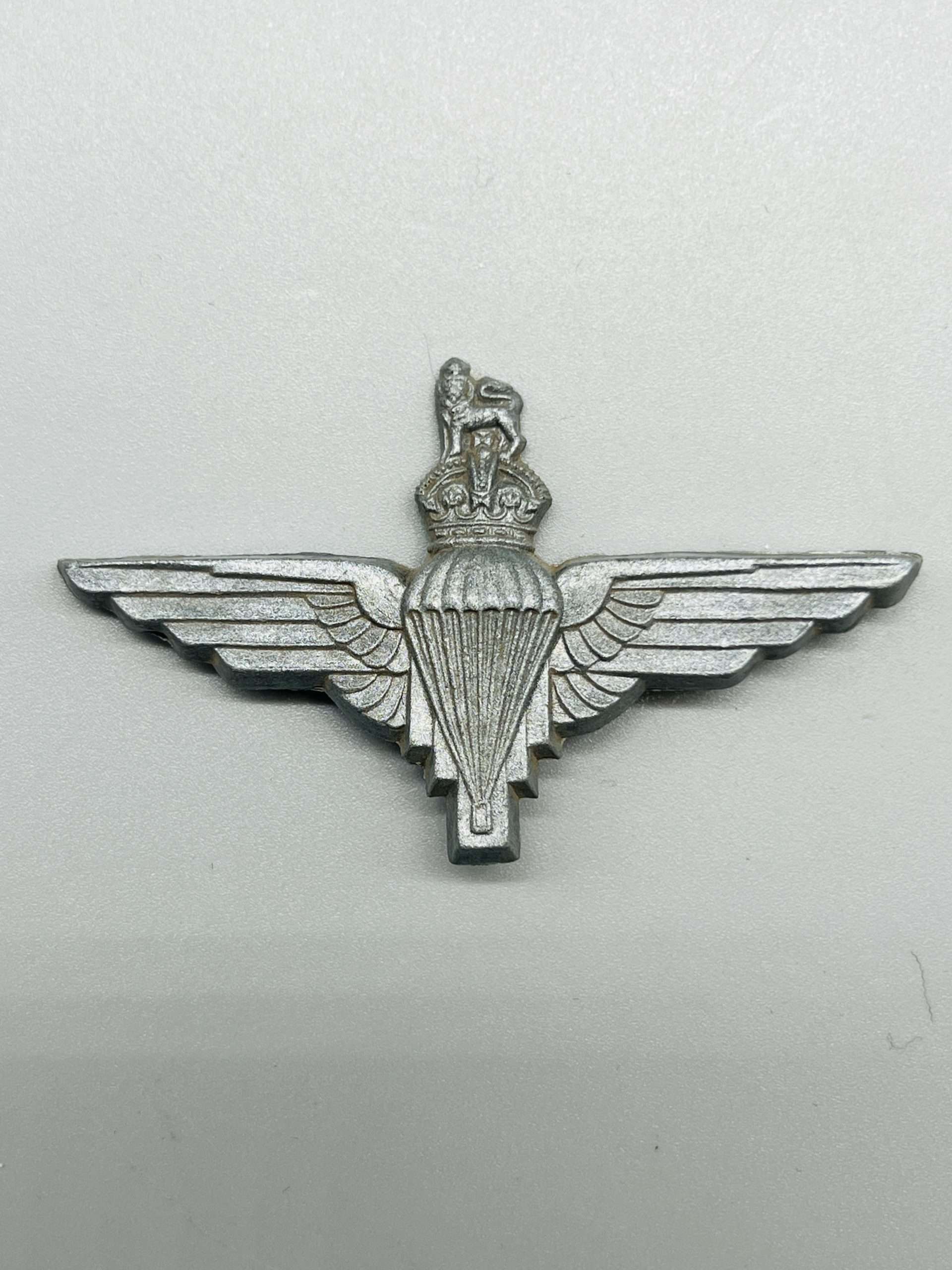 WW2 British Parachute Regiment Cap Badge Plastic Economy