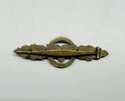 German Luftwaffe Transport And Glider Squadron Clasp in silver, reverse image.