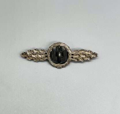 A Luftwaffe Bombers Clasp Siver in mint condition.