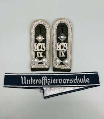 A set of Heer Unteroffiziervorschule cuff title & shoulder boards.
