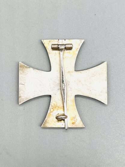 A original WW1 Iron Cross 1st Class 1914, with vertical pin marked 800.