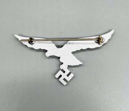 A reverse image of Luftwaffe Officer's summer breast eagle.