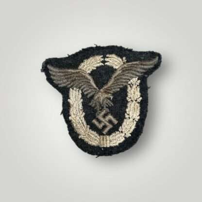 A Luftwaffe Pilots Cloth Badge, machine embroidered.