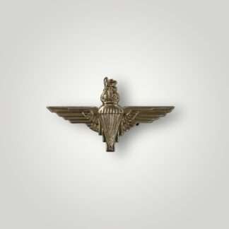 An genuine British Parachute Regiment WW2 cap badge, constructed in white metal.