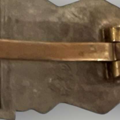 Reverse images of a WW2 German Close Combat Clasp in Bronze By FLL.