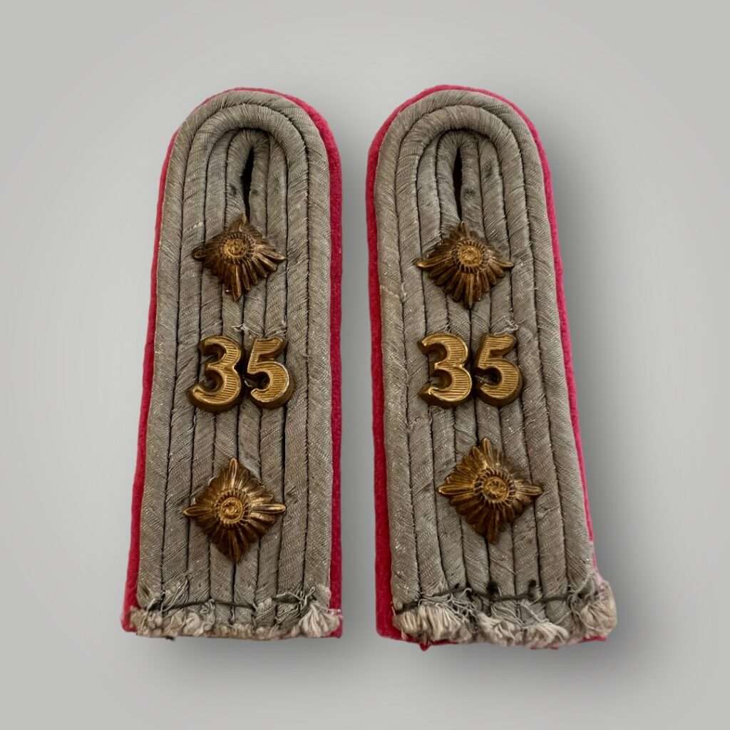 Heer Panzer-Regiment 35 WW2 Shoulder Boards For Hauptmann