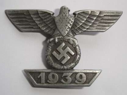 An original Spange 1939 1st Class By Steinhauer & Lück, constructed in silvered zinc late war.