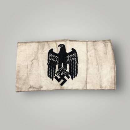 An original Heer Recruitment armband, constructed in thin white cotton machine embroidered.