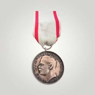 An original WW1 German Grand Duchy Hesse-Darmstadt Bravery War Medal, constructed in silver.