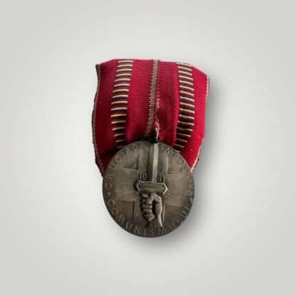 A German-Romanian WW2 Crusade Against Communism Medal, court mounted and constructed in tombak.