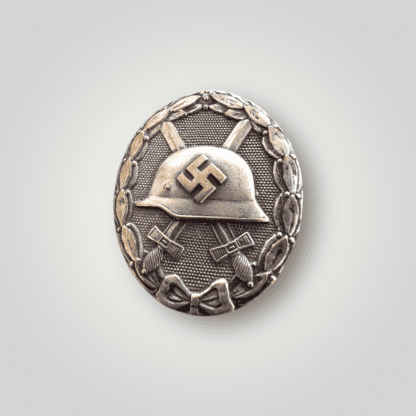 An early WW2 German silver wound badge by Hauptmünzamt.
