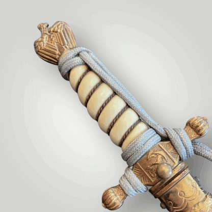 A Kriegsmarine Officers Dagger by Carl Eickhorn grip and crossguard.