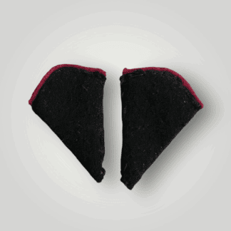 A set of Polish WW2 Heavy Artillery collar tabs, diamond shapped in black wool with red pipping on the upper edge.