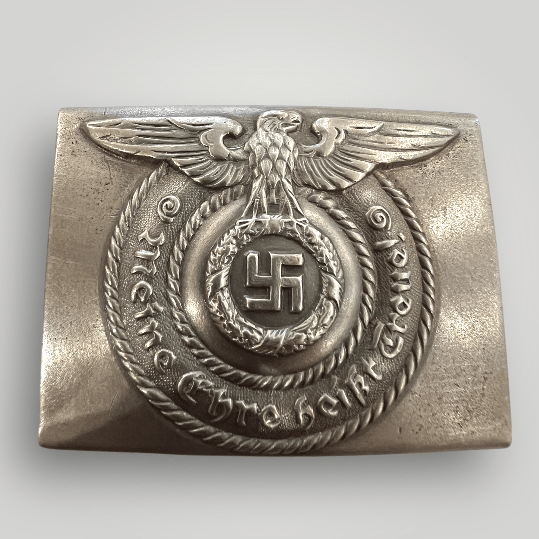 This is an early example of a rare Waffen-SS EM/NCOs belt buckle hammer-head variant, die struck in silver nickel circa 1931 - 1936.