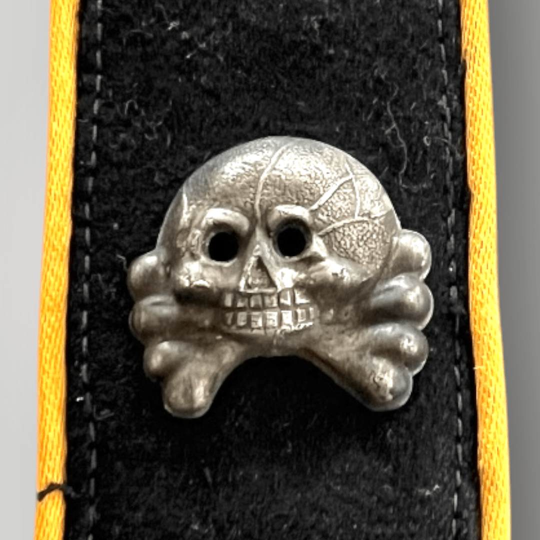 A rare Heer Panzer Reconnaissance, Battalion 8 insignia group.
