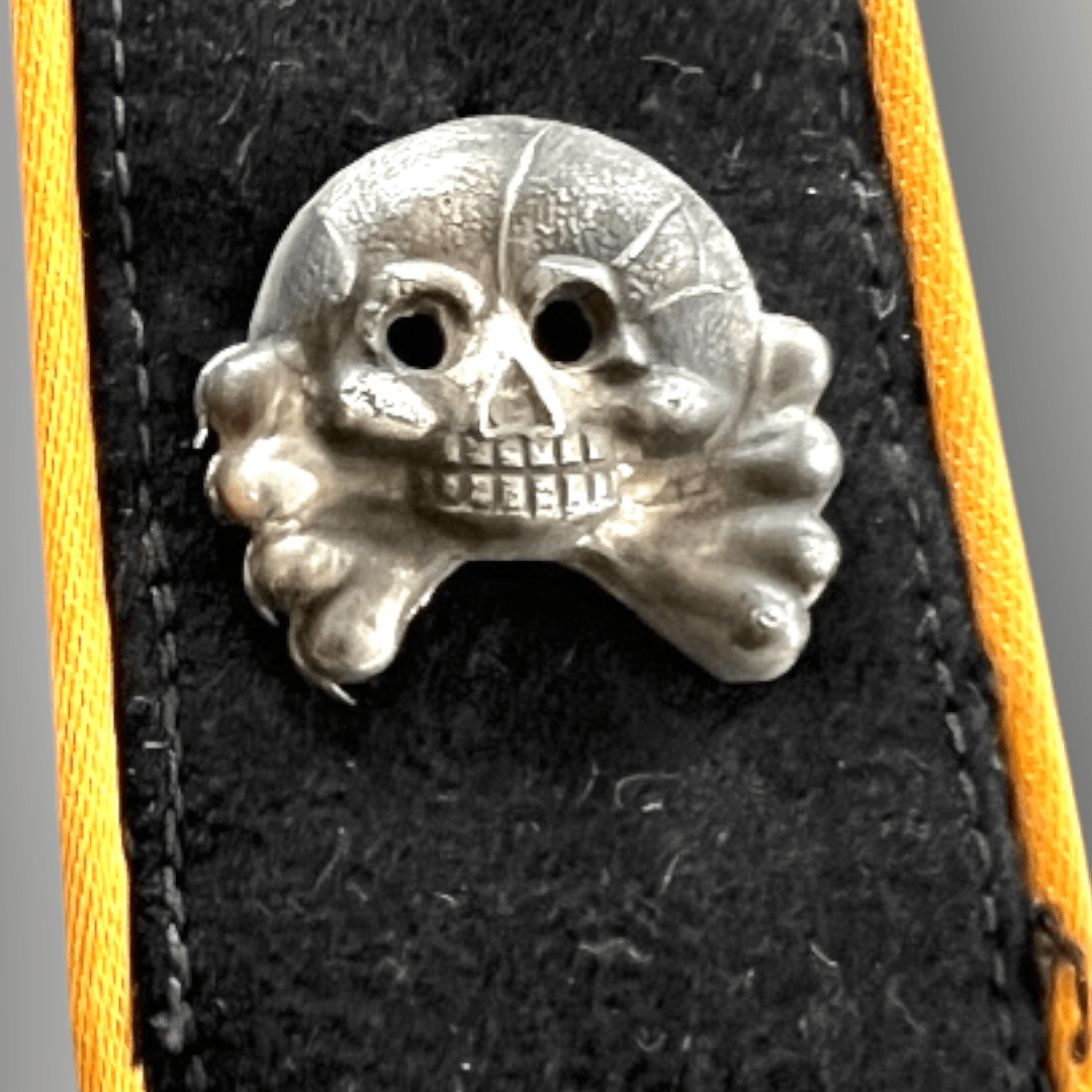 A rare Heer Panzer Reconnaissance, Battalion 8 insignia group.